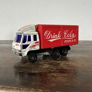 Yonezawa‎ Diapet Vintage Toy mini Car Mitsubishi Fuso Drink Cola Truck